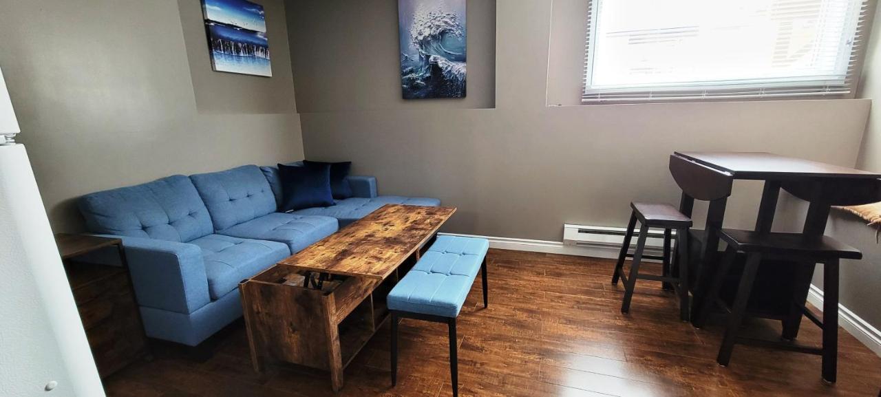 Blue Wave 2 Bedroom Suite Saskatoon Bagian luar foto