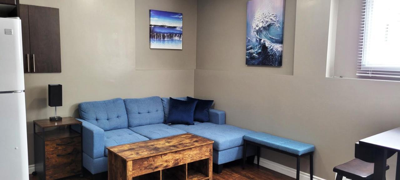Blue Wave 2 Bedroom Suite Saskatoon Bagian luar foto