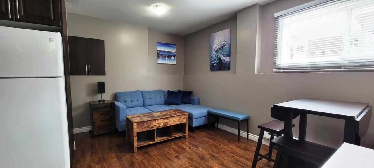 Blue Wave 2 Bedroom Suite Saskatoon Bagian luar foto