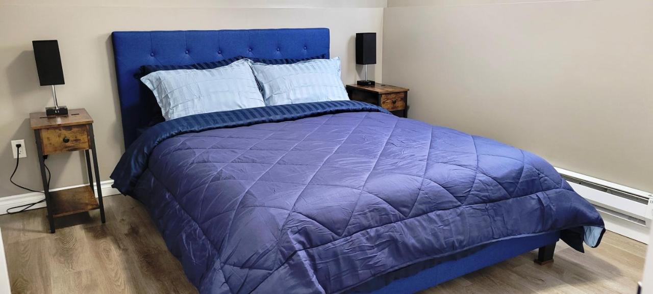 Blue Wave 2 Bedroom Suite Saskatoon Bagian luar foto