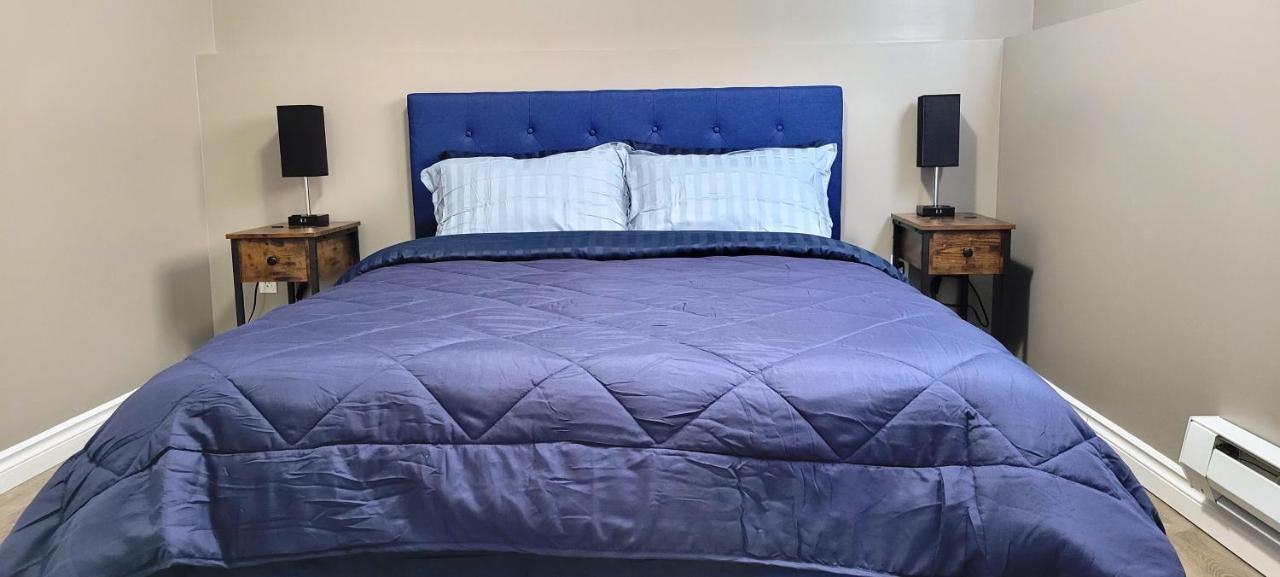 Blue Wave 2 Bedroom Suite Saskatoon Bagian luar foto