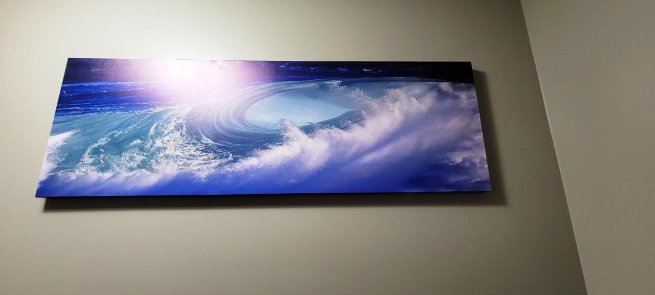 Blue Wave 2 Bedroom Suite Saskatoon Bagian luar foto